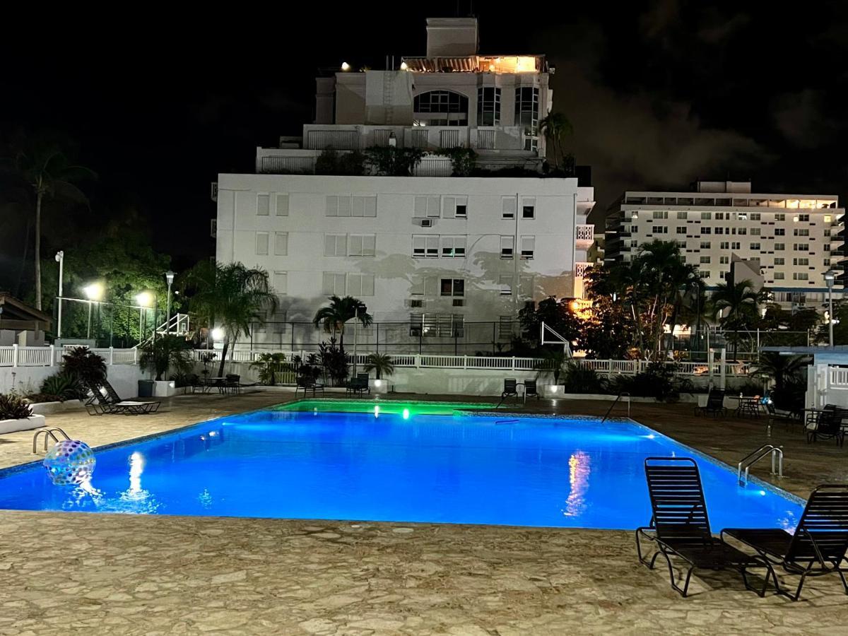 Hobie Oceanfront Apartment At Isla Verde San Juan Ngoại thất bức ảnh