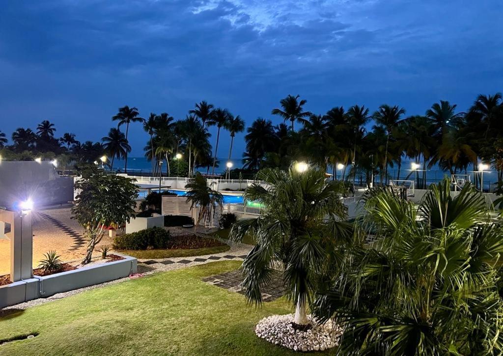 Hobie Oceanfront Apartment At Isla Verde San Juan Ngoại thất bức ảnh